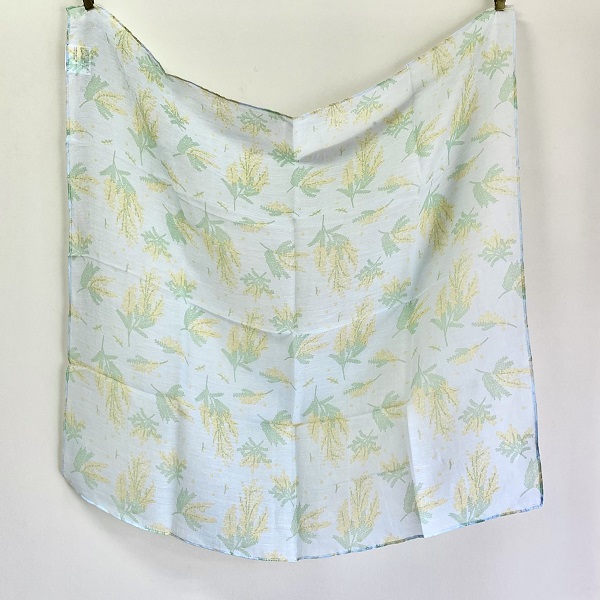 スカーフ 綿65％ 絹35％  ミモザ柄  ブルー  60cm×60cm