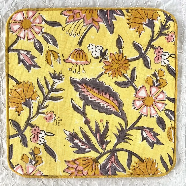 ふんわりハンカチ ブロックプリント  花柄 総柄 イエロー 22cm×22cm