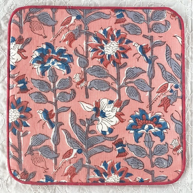 ふんわり ハンカチ ブロックプリント  花柄 総柄 ピンク 22cm×22cm