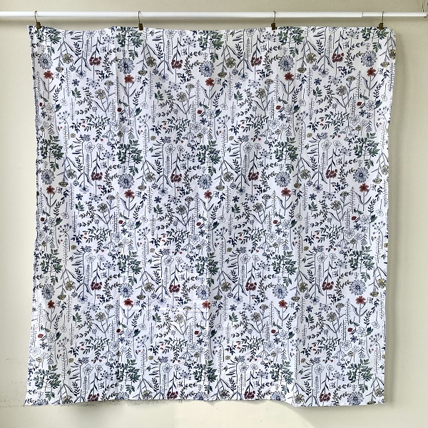 テーブルクロス クスス雑貨おすすめ商品!！ ソナチネフラワー  ソナチネフラワー インド綿100％  正方形 約110cm×約110cm kc019